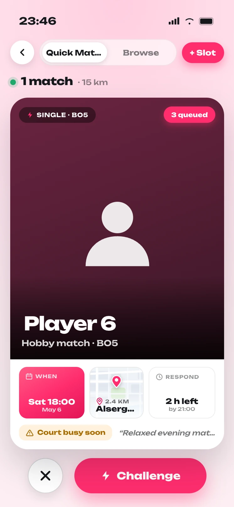 MatchUp Quick-Match-Deck mit einem Spieler in der Nähe, bereit zum Match